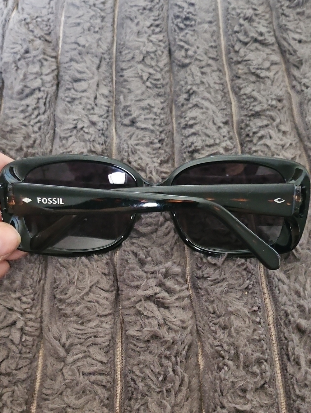 FOSSIL  VINTAGE. thick-frame rectangle Designer sunglasses. - Picture 5 of 8